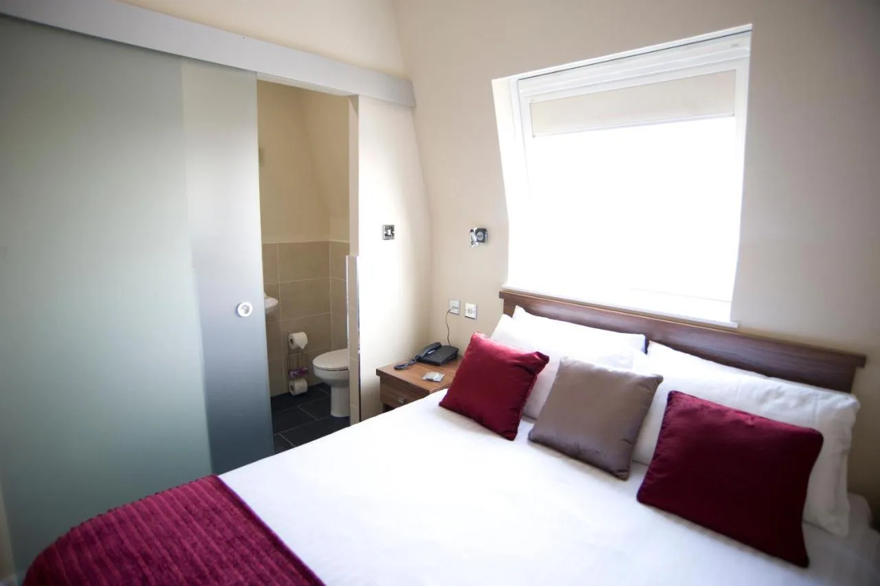 One-Bedroom Suite